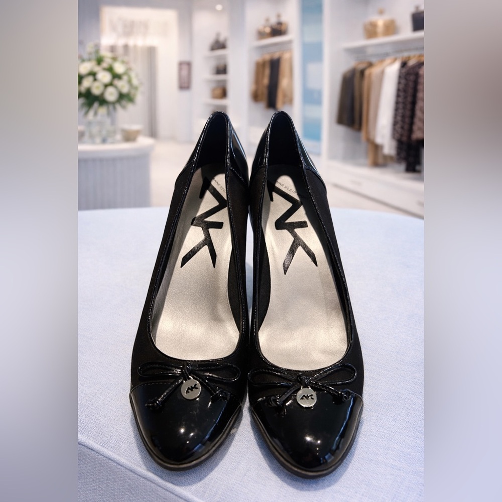 Anne Klein Sport Black Patent Wedge Pumps Bow-Size 9 - Picture 2 of 7